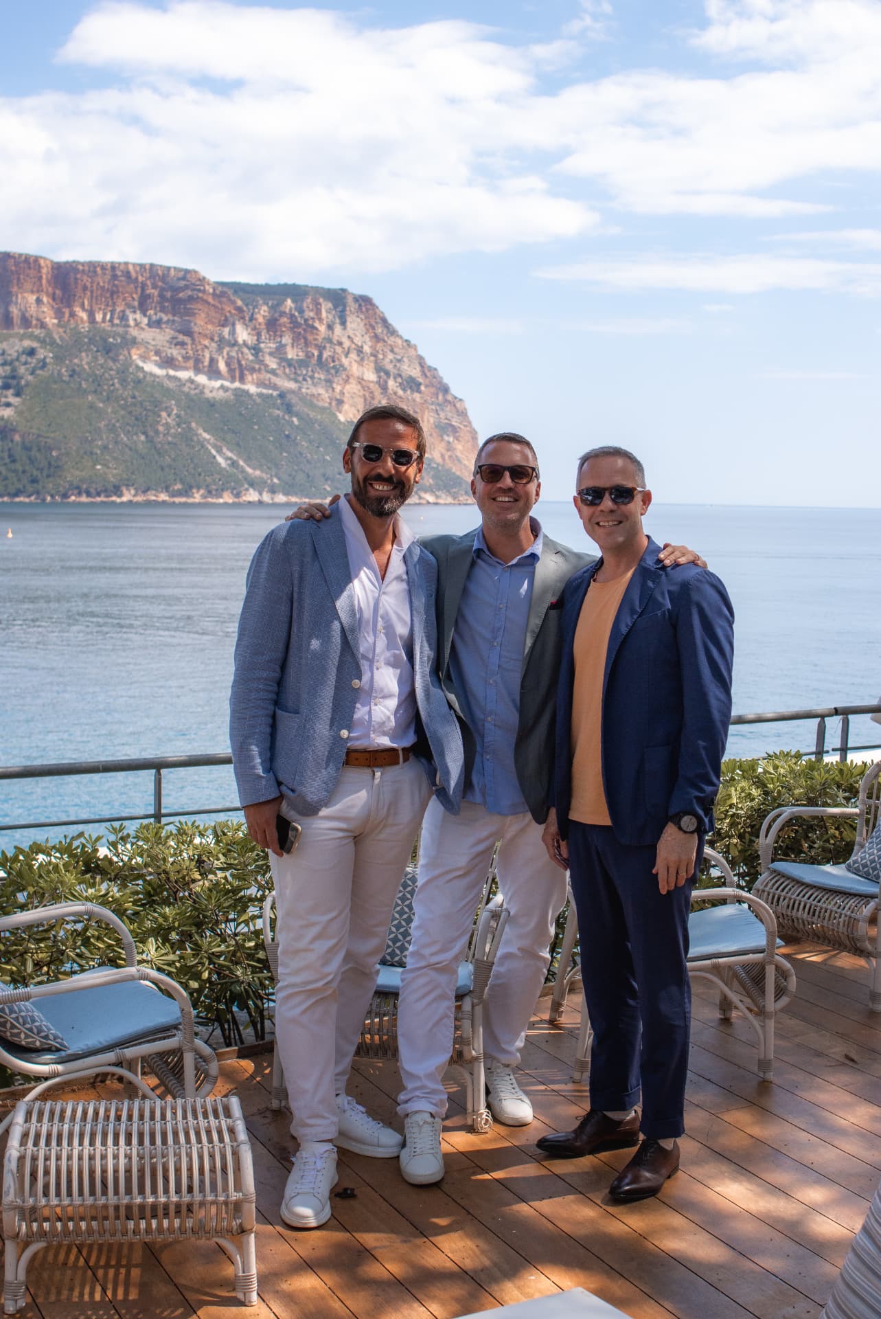 Portrait d'équipe de dirigeants en bord de mer, Provence